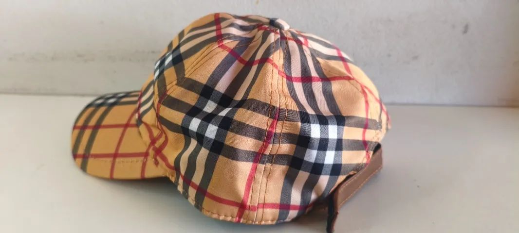 Boné Xadrez Burberry original - Foto 4