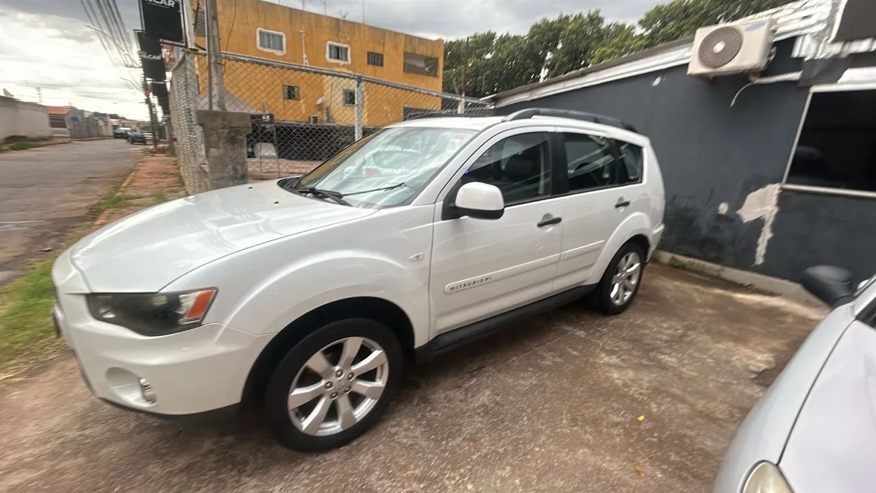 Mitsubishi Outlander 2012