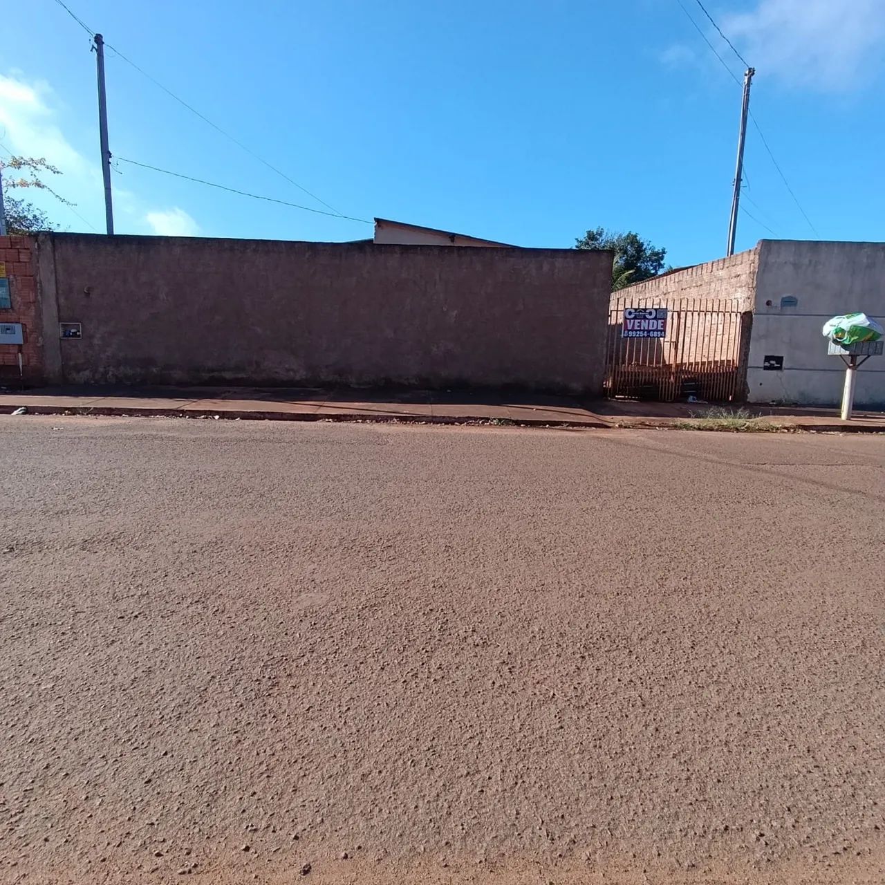 OPORTUNIDADE TERRENO COM EDÍCULA - BAIRRO MORENINHA 4. CG-MS 