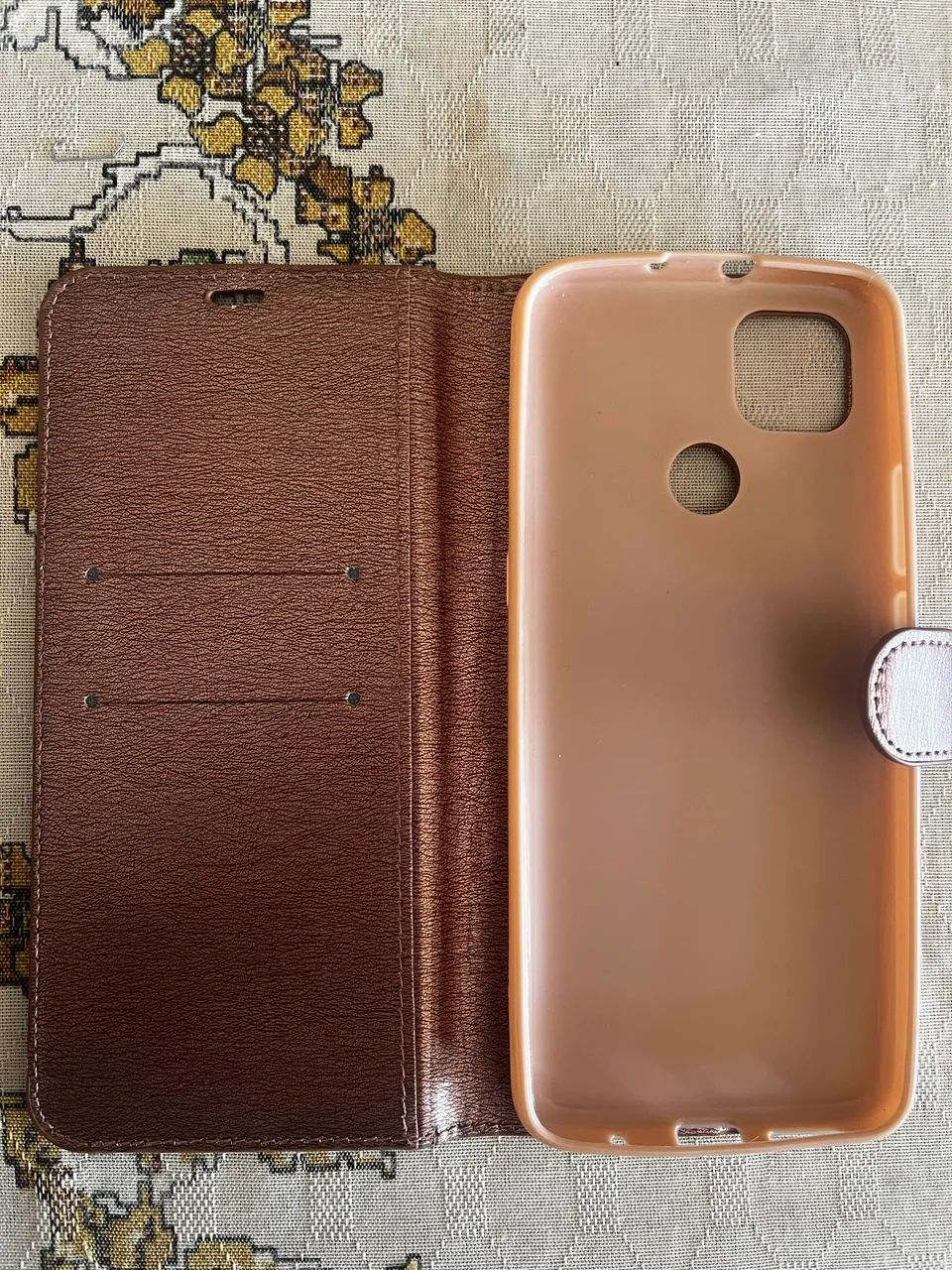 03 Capas para Celular Motorola Moto G9 - Foto 2