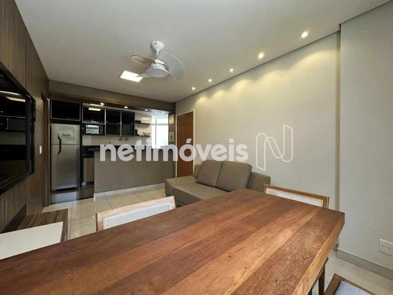 Apartamento 2 Quartos Mobiliado e Reformado  Próximo à Rua Francisco Deslandes - Foto 4