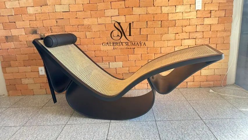 Oscar Niemeyer Chaise
