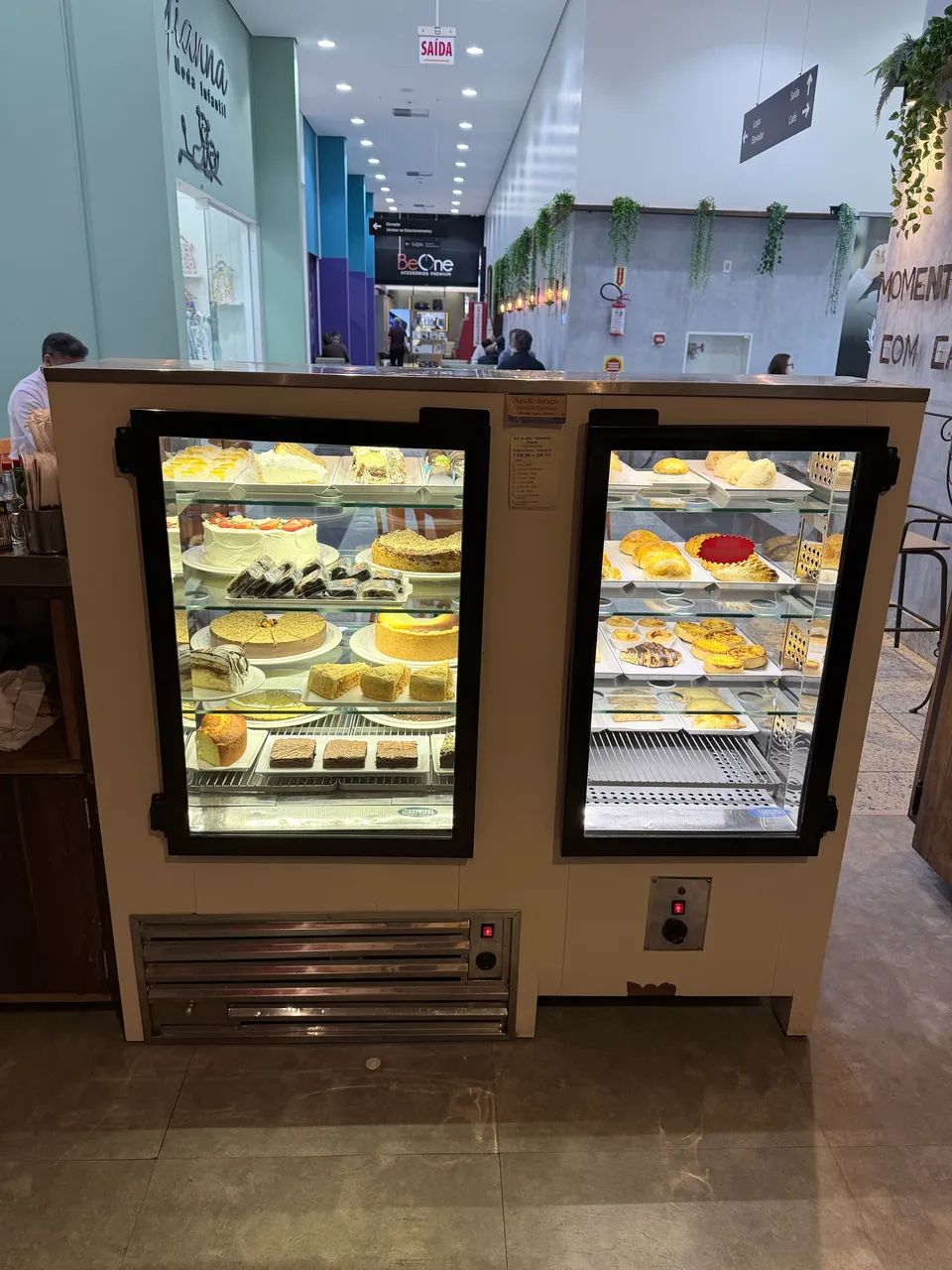 Vitrine refrigerada e estufa quente ( 2 em 1)  - Foto 4