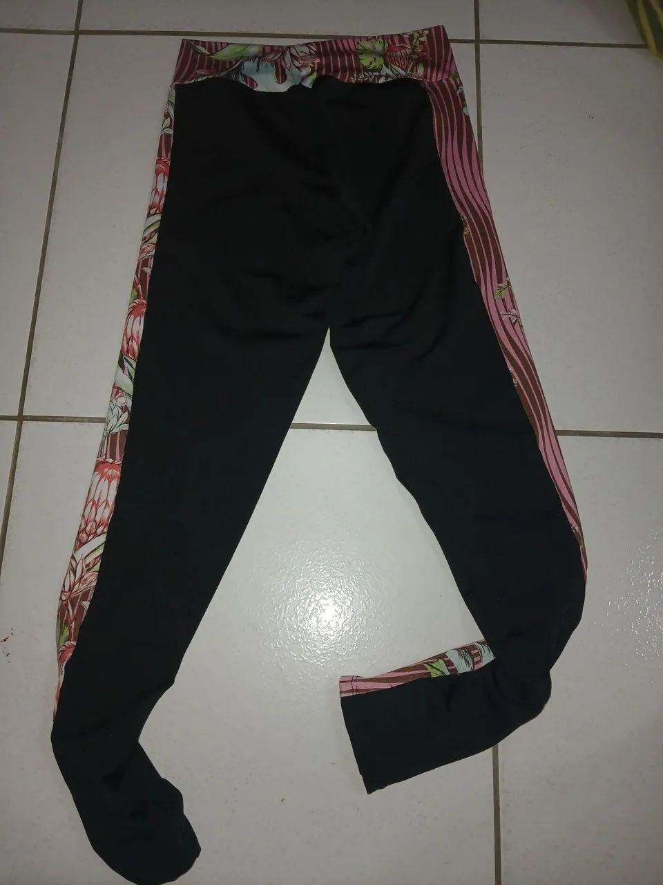 Calça Legging Feminina Preta de Malha - Foto 2