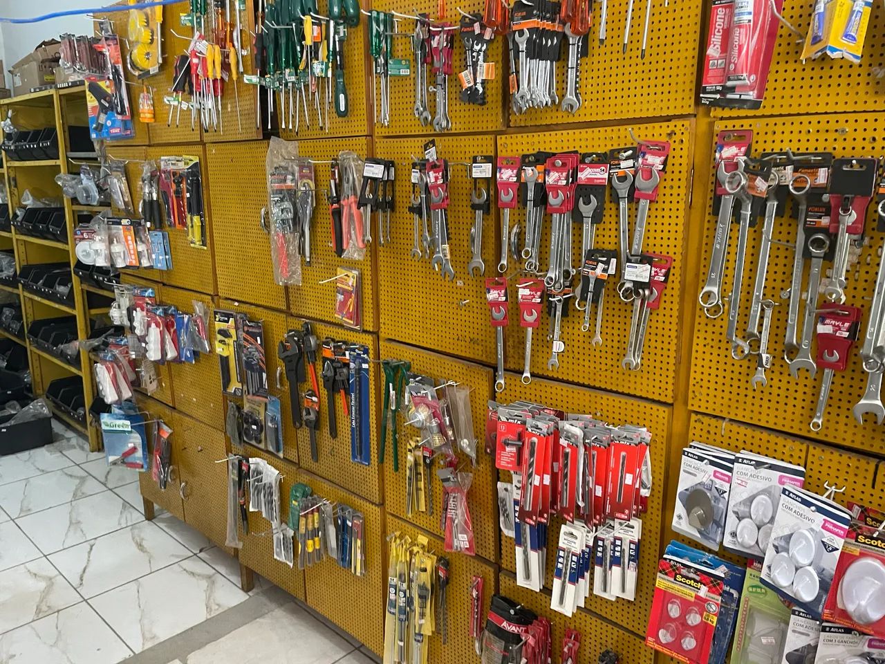 Ferragista, materiais elétricos e hidráulicos e ferramentas - Comércio ...