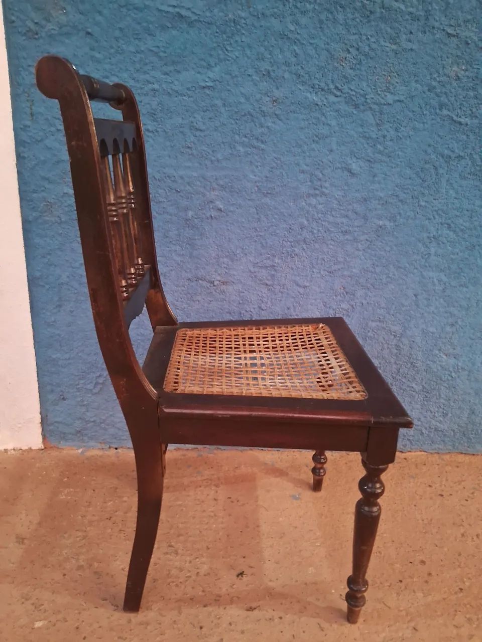 Cadeira Antiga  - Foto 3
