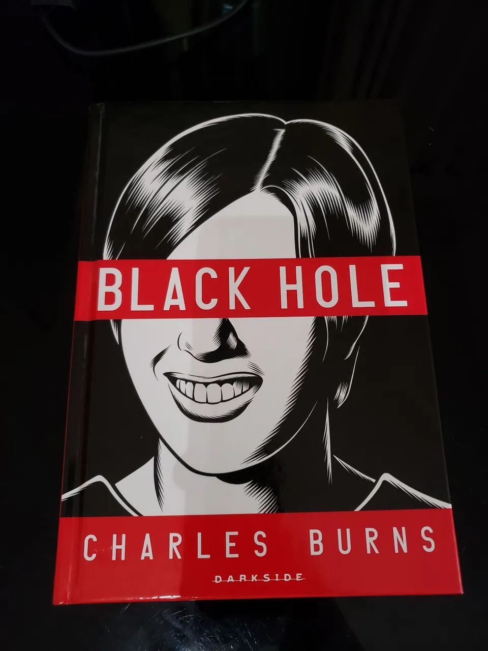 Black Hole Charles Burns