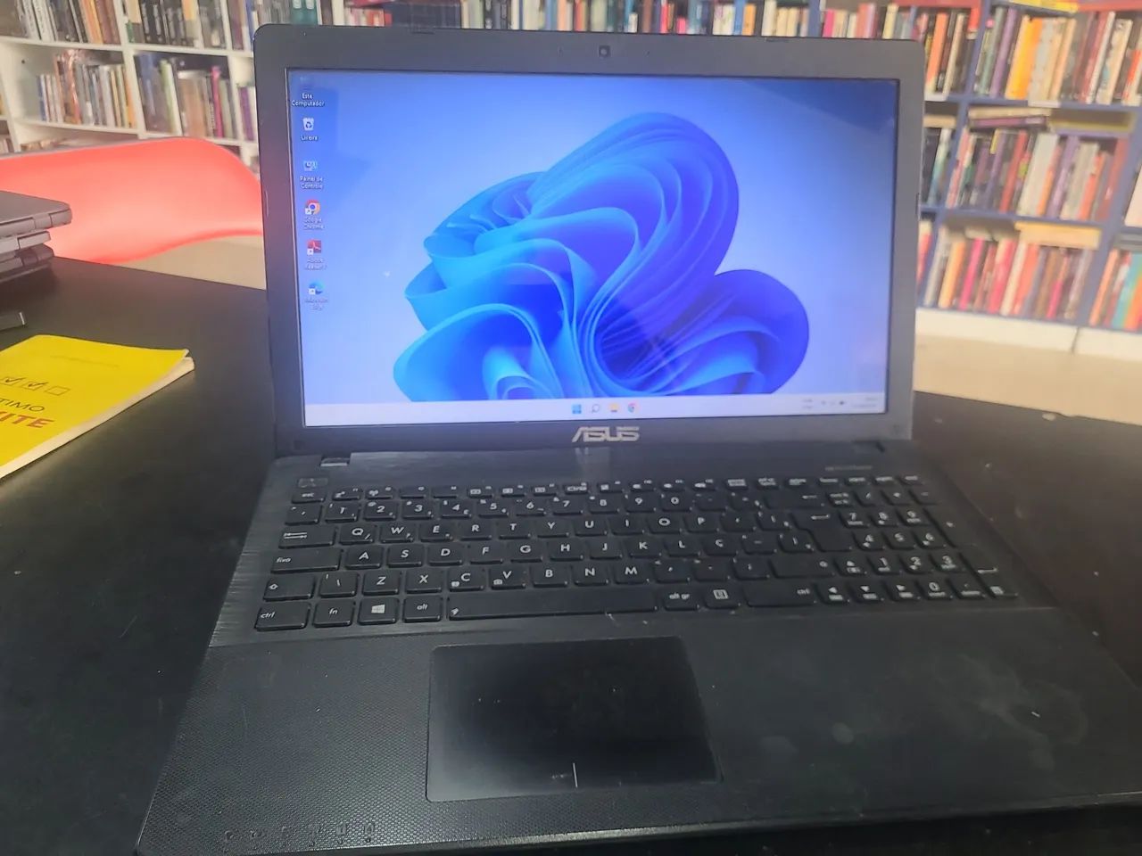 Notebook Asus amd E2 3800 com 8gb ram ssd de 128gb 