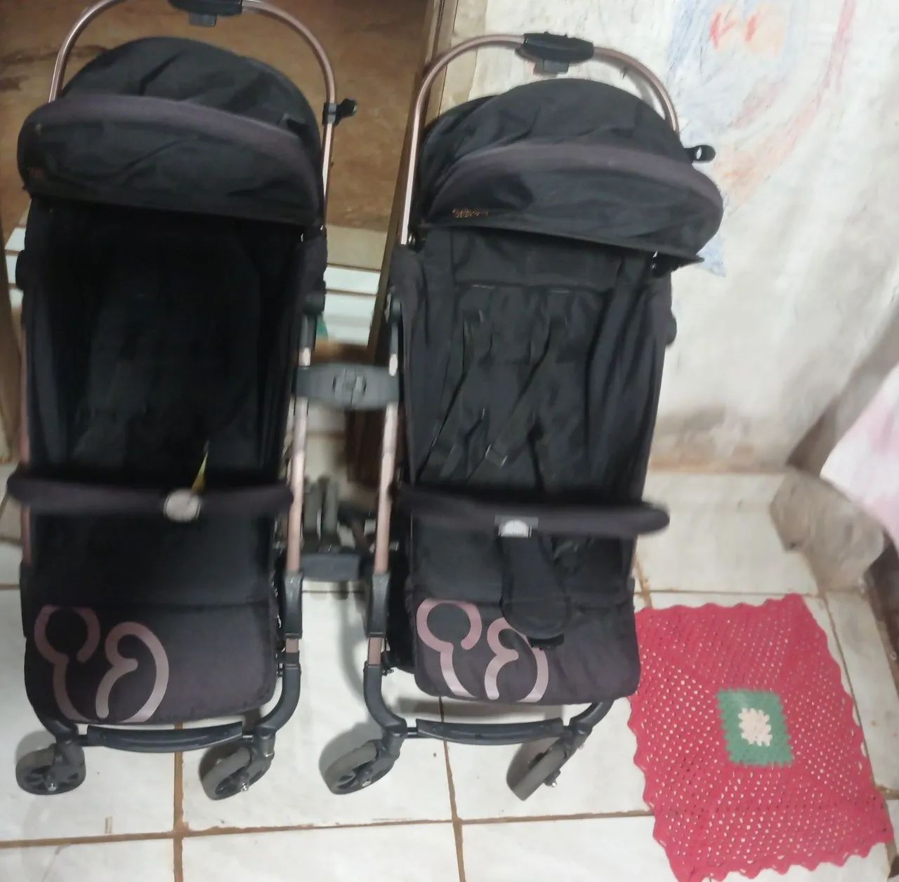 Vendo carrinho de bebê para gêmeos Galzerano  - Foto 3