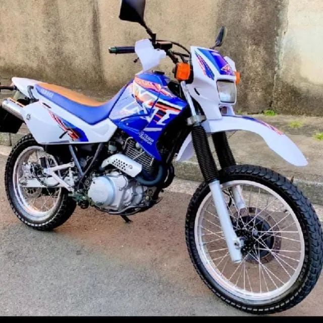 Vendo XT 600 impecável 