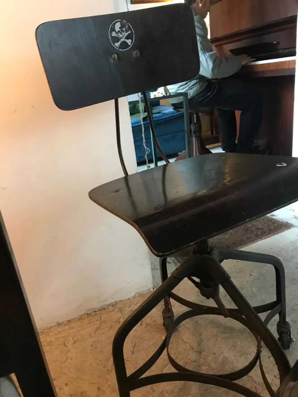 Cadeira antiga giratoria - Foto 2