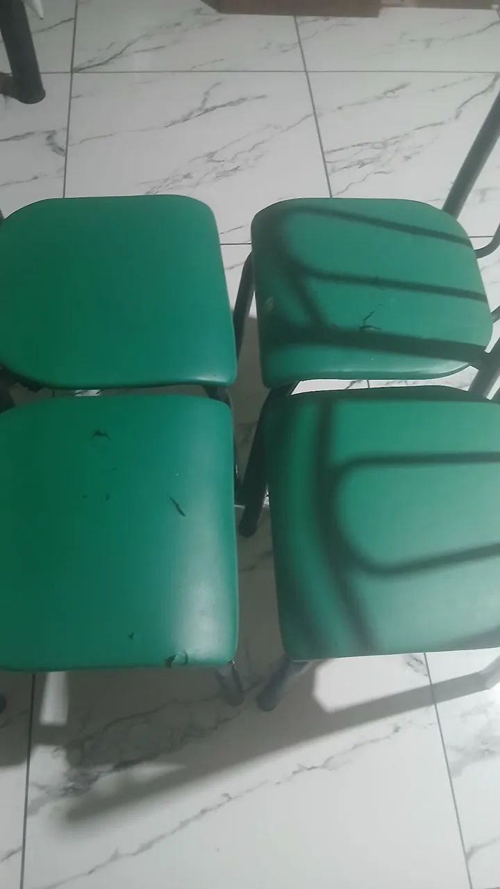 Vendo Mesa de jantar 4 cadeiras  - Foto 2