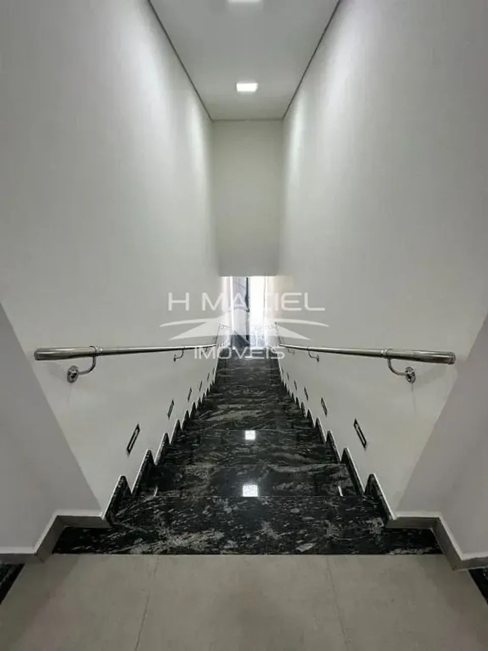 Sala Comercial no Piso Superior  34 m² | Pronta para Uso - Foto 5