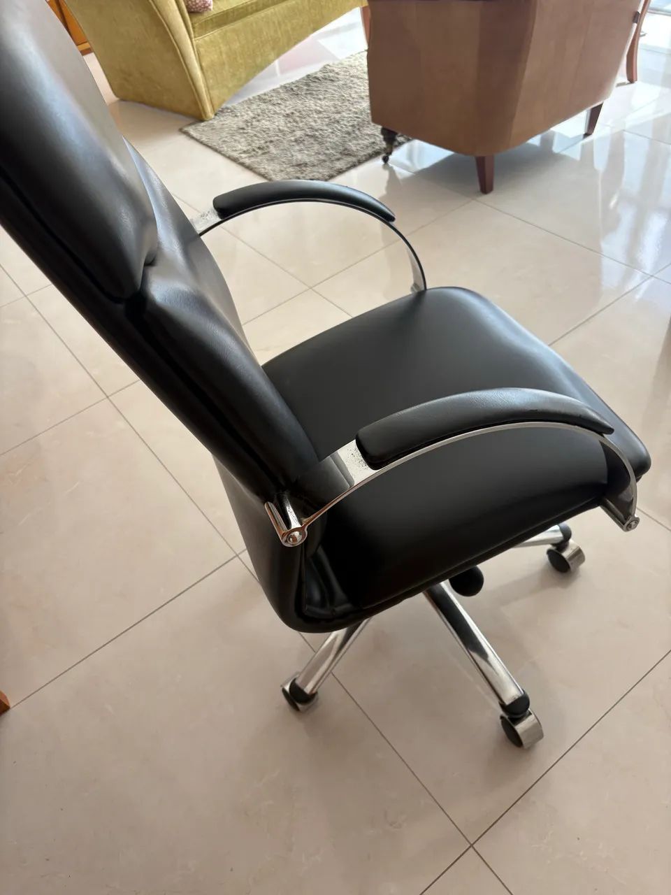 Cadeira em couro - Foto 4