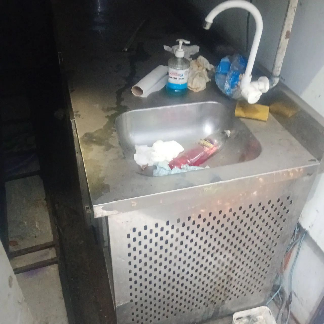 Balcão refrigerado inox 2metros com pia - Foto 4