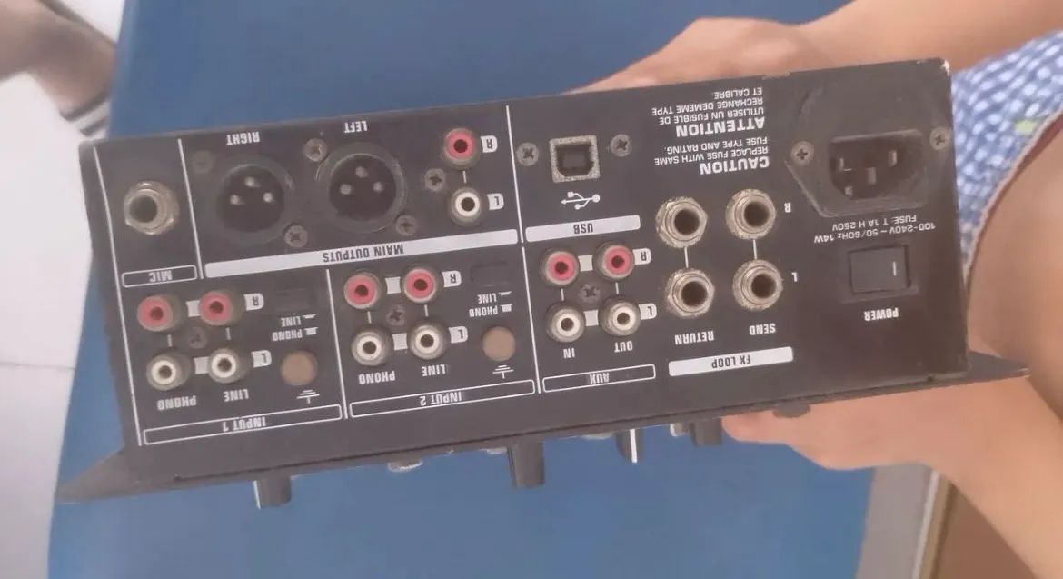 Mixer para DJ Behringer Nox 404 Com efeitos - RARO e difícil de encontrar. Parcelo 10x - Foto 4