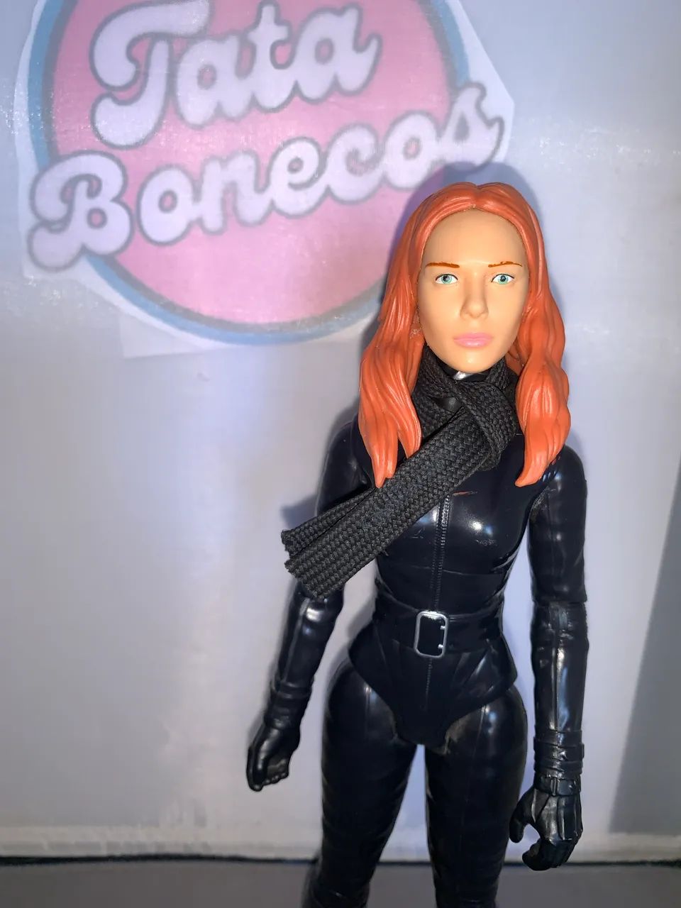 Boneca feiticeira traje preto hasbro 30 cm hasbro usada ótimo estado
