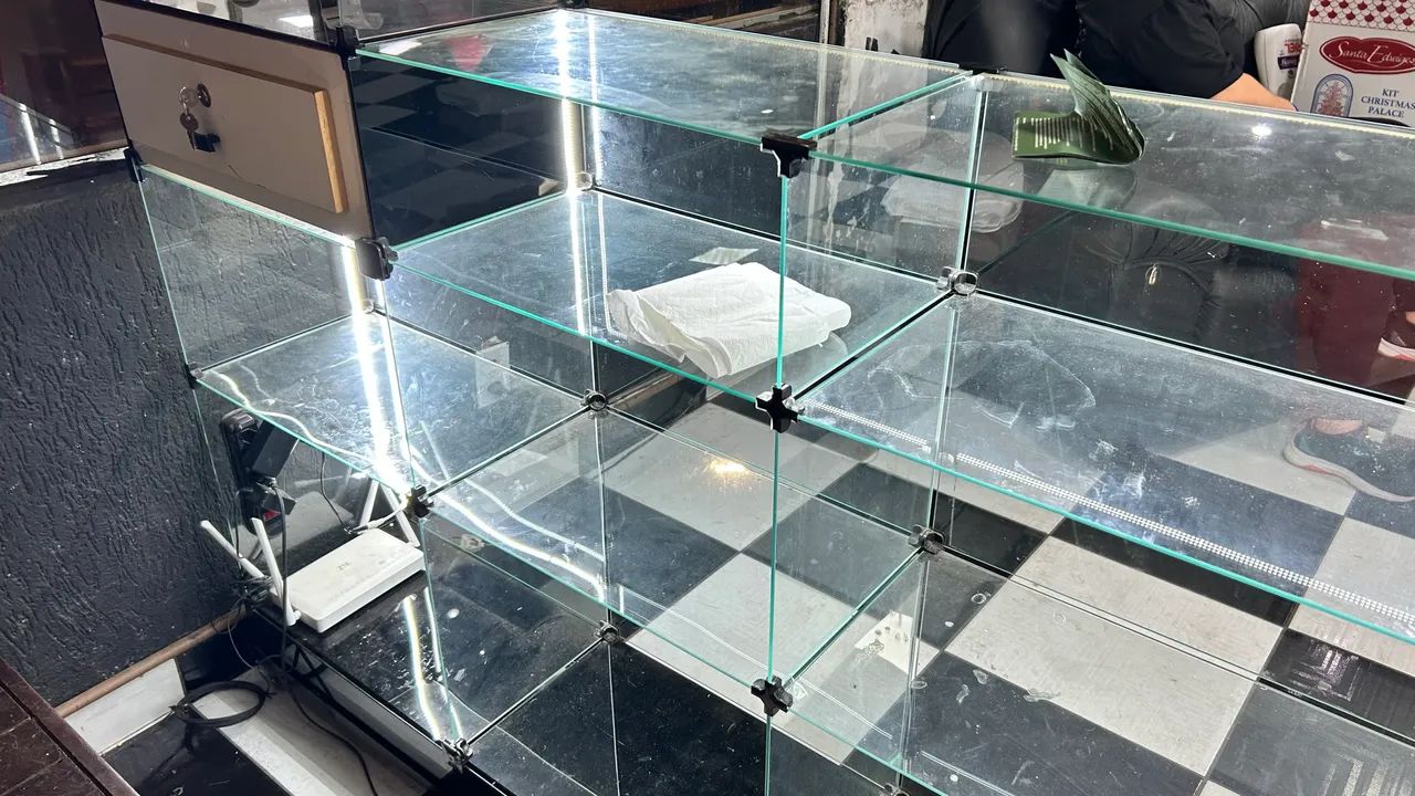 Balcão Vitrine com Caixa - Foto 2