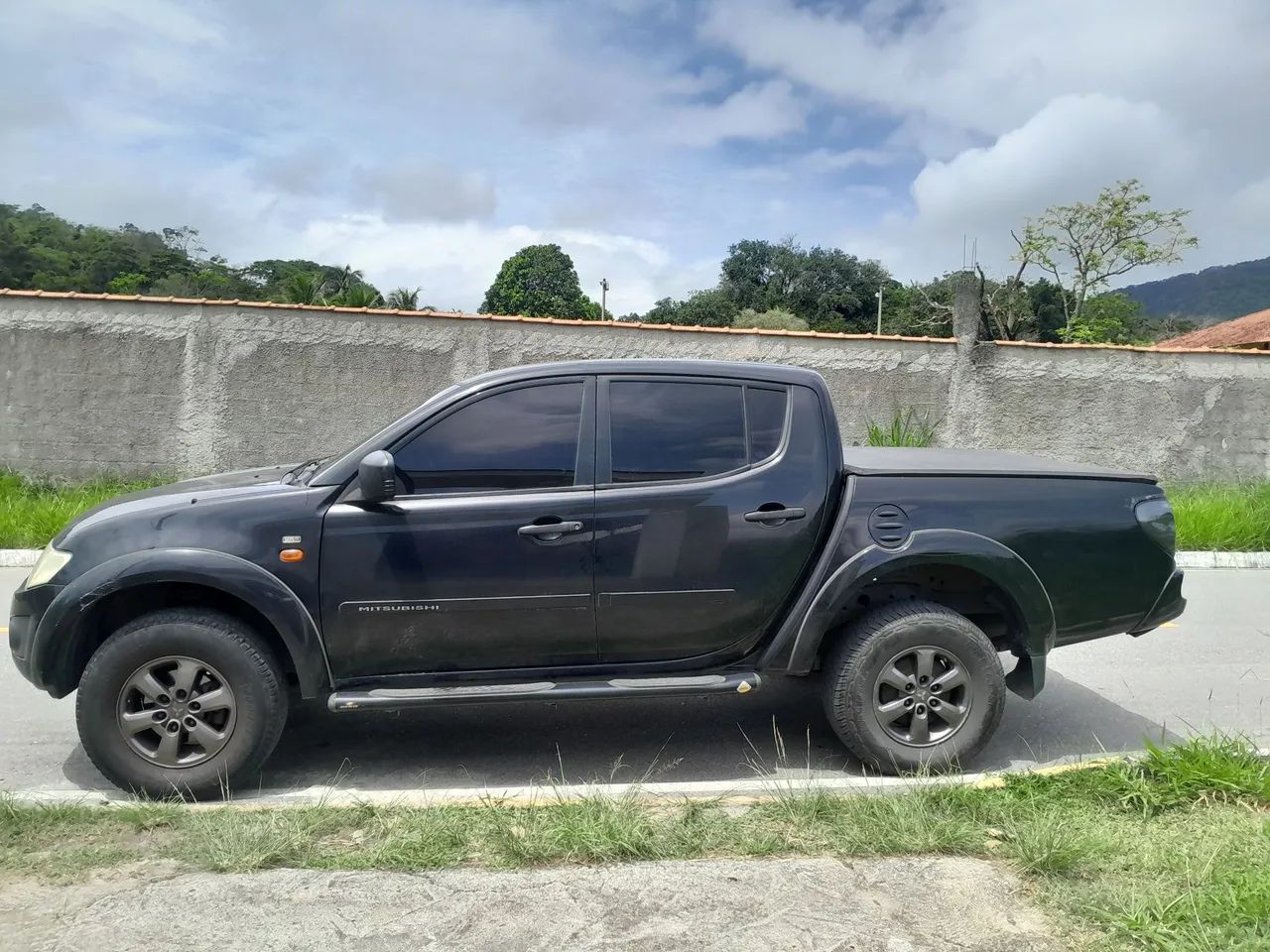 Mitsubishi L200 Triton HLS 2.4 Flex 16V CD Mec. 2013 2013