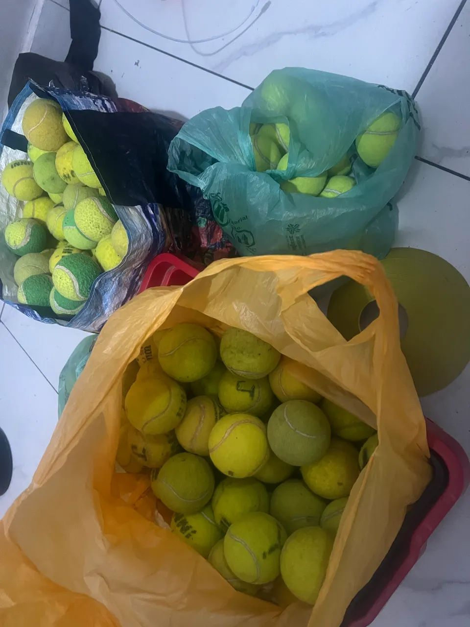 Lote de Bolinhas de Tênis Usadas - Ótimas para Pets, Fisioterapia Etc ? - Foto 2