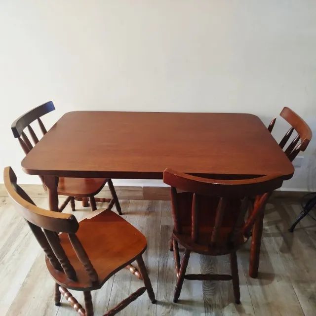 Mesa de jantar 4 lugares