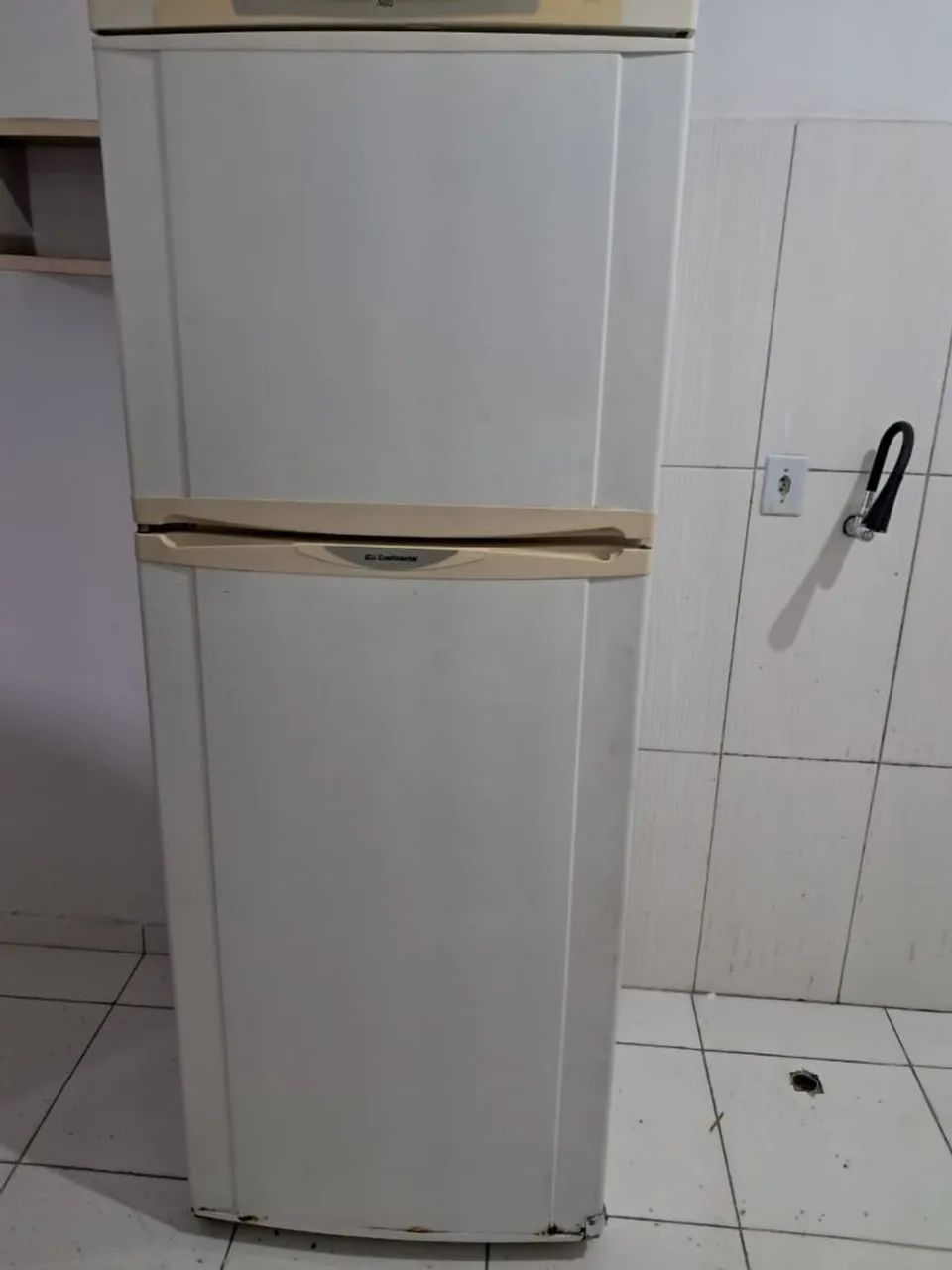 Geladeira continental 