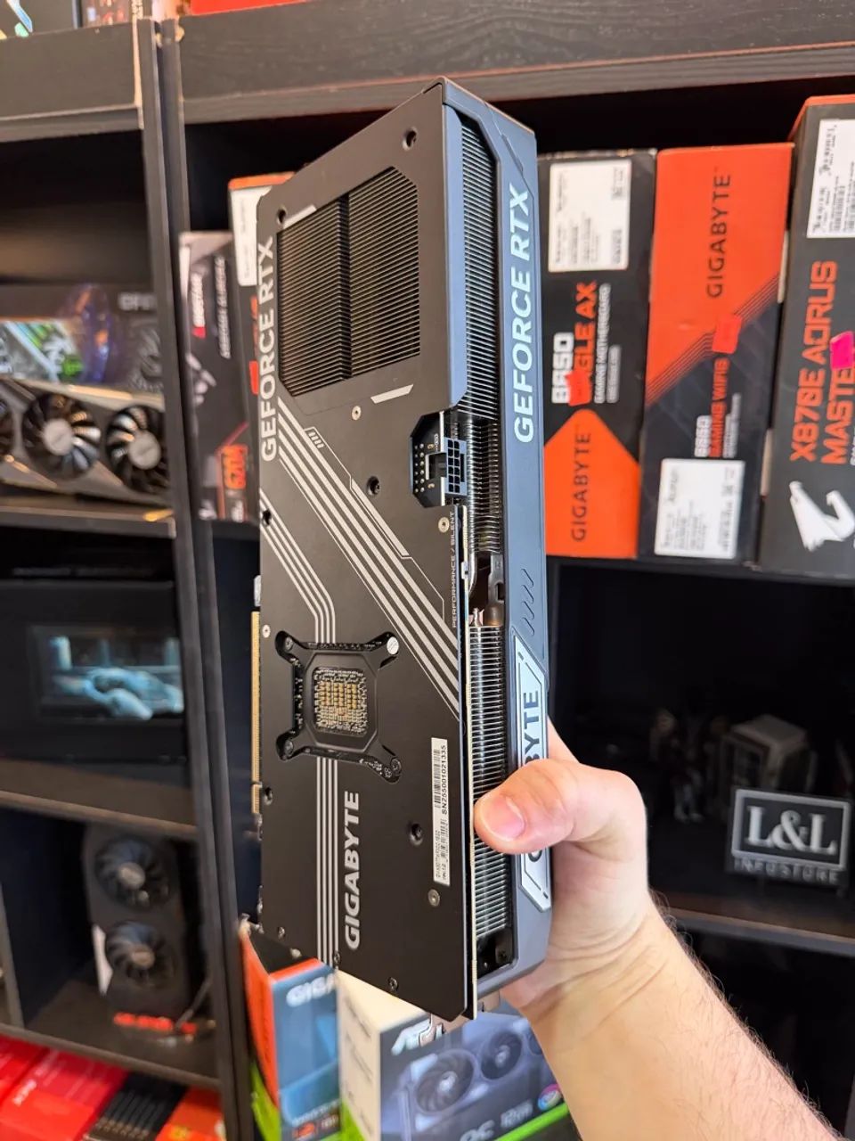 RTX 5070TI 16GB GIGABYTE WINDFORCE - Foto 5