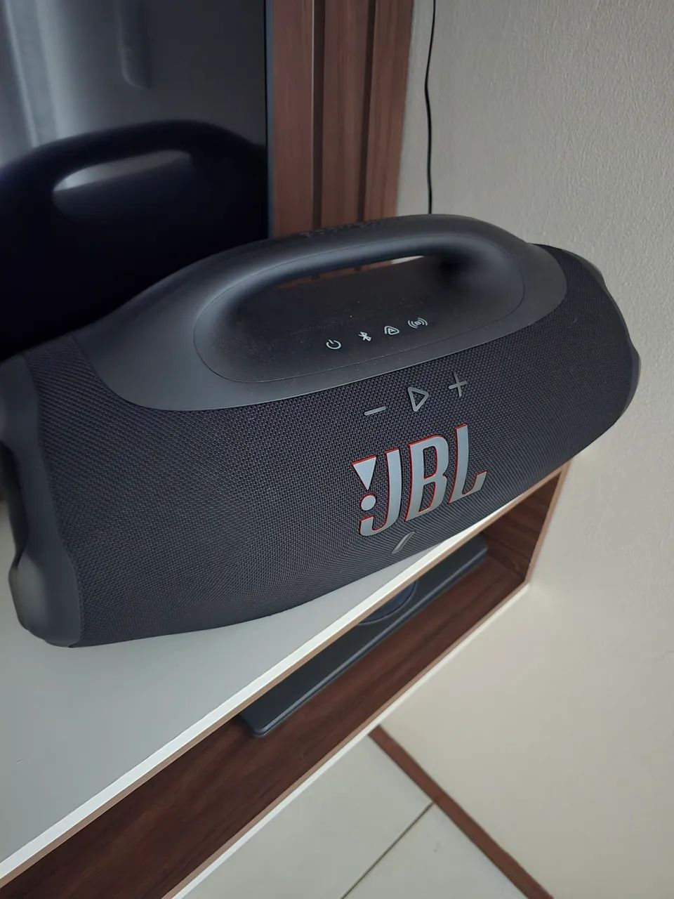 JBL boombox 4 
