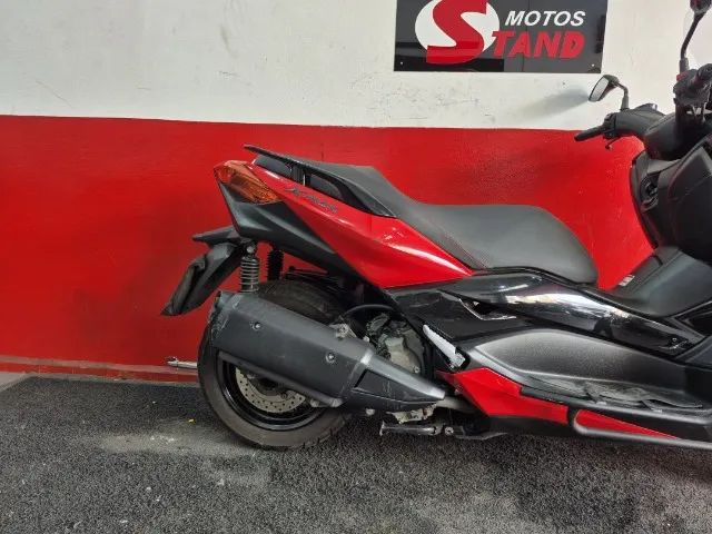 YAMAHA XMAX 250 ABS  - Foto 5