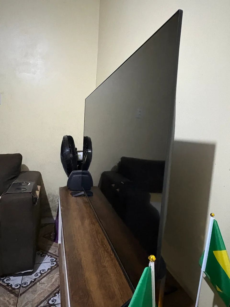 Smart TV TCL 55 55P635 c/ defeito no display e LED  - Foto 2