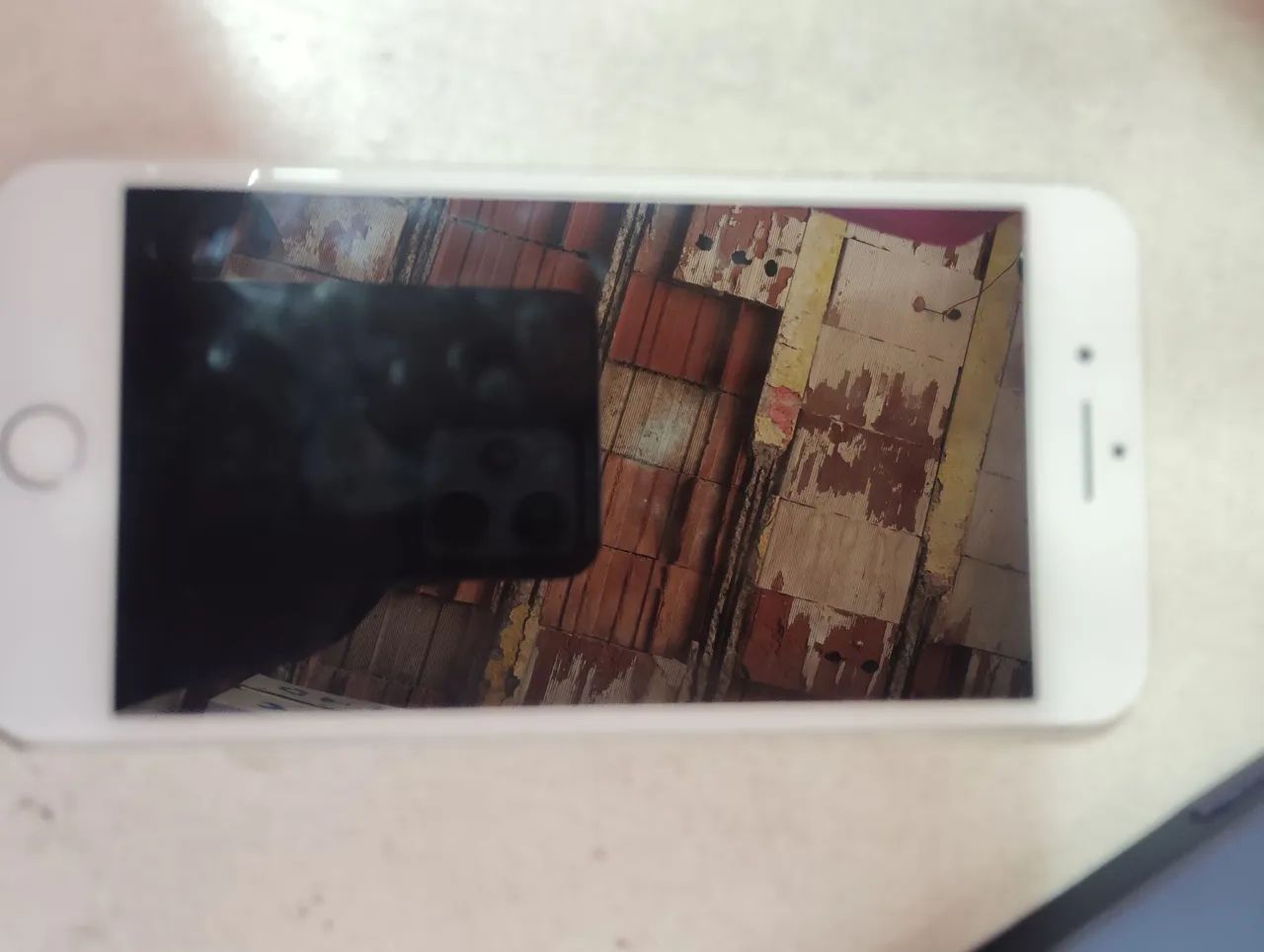 Vendo ou troco iPhone 8 plus 