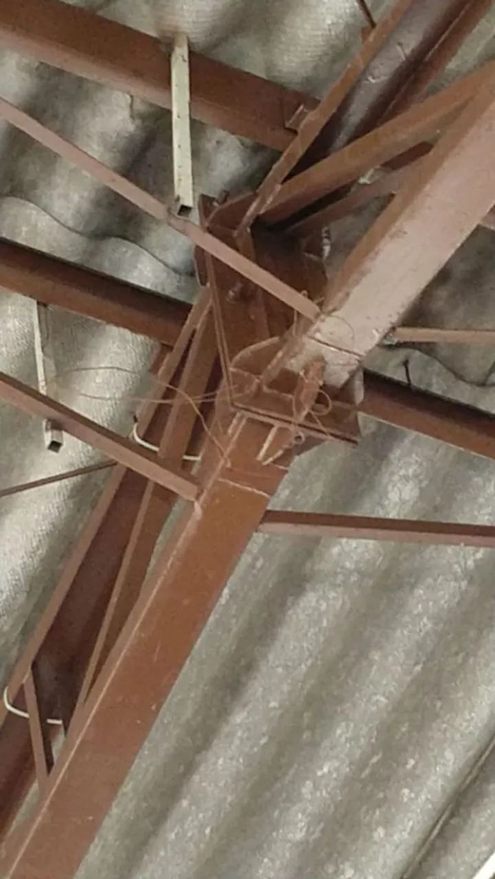 ESTRUTURA METALLICA 300m2 usada em perfeito estado com telhas de amianto - Foto 6