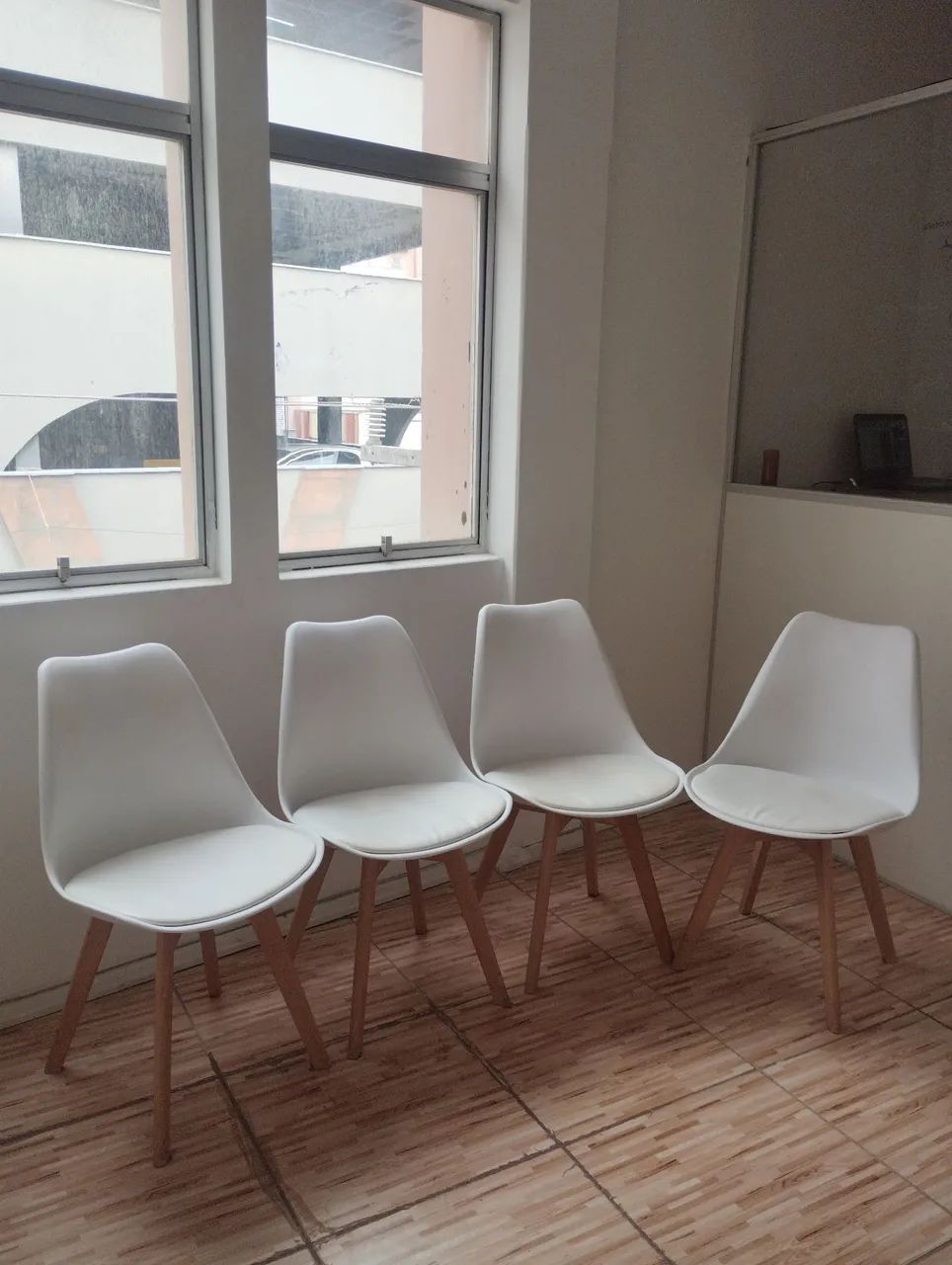 Conjunto de cadeiras para escritório 