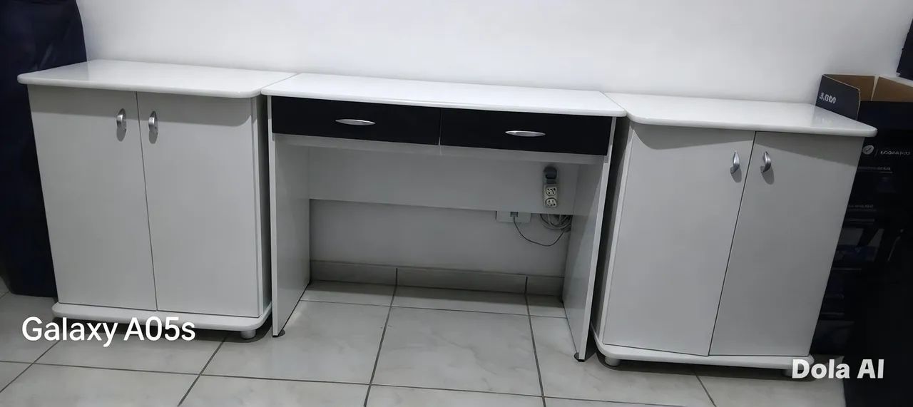 Escrivaninha e Armarios gabinete 