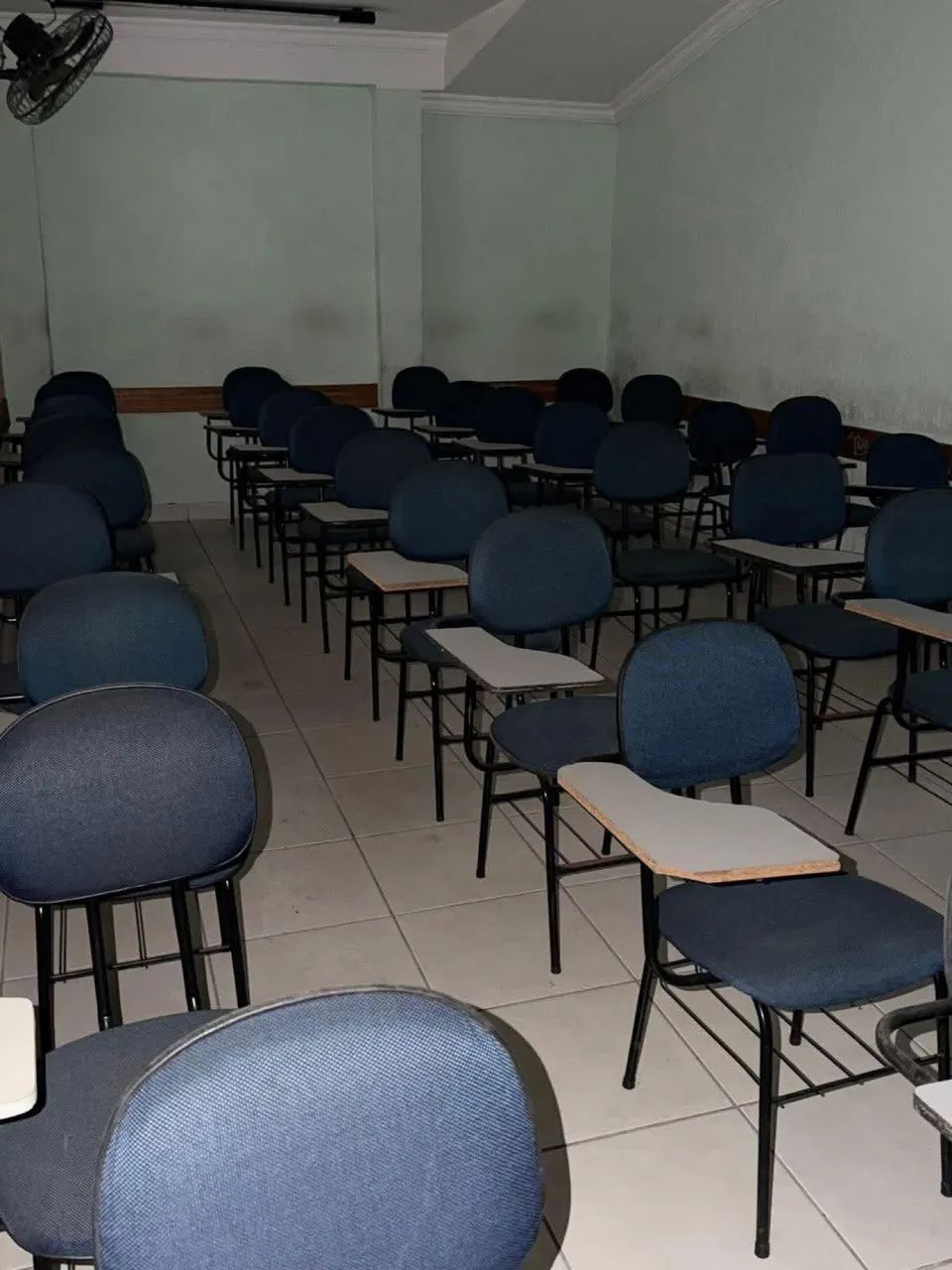Cadeira escolar 