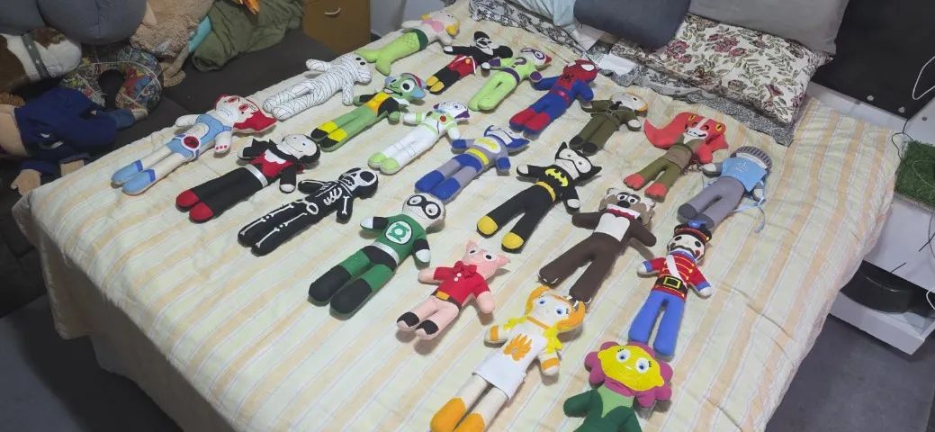 Conjunto de 21 bonecos de Personagens - Foto 2