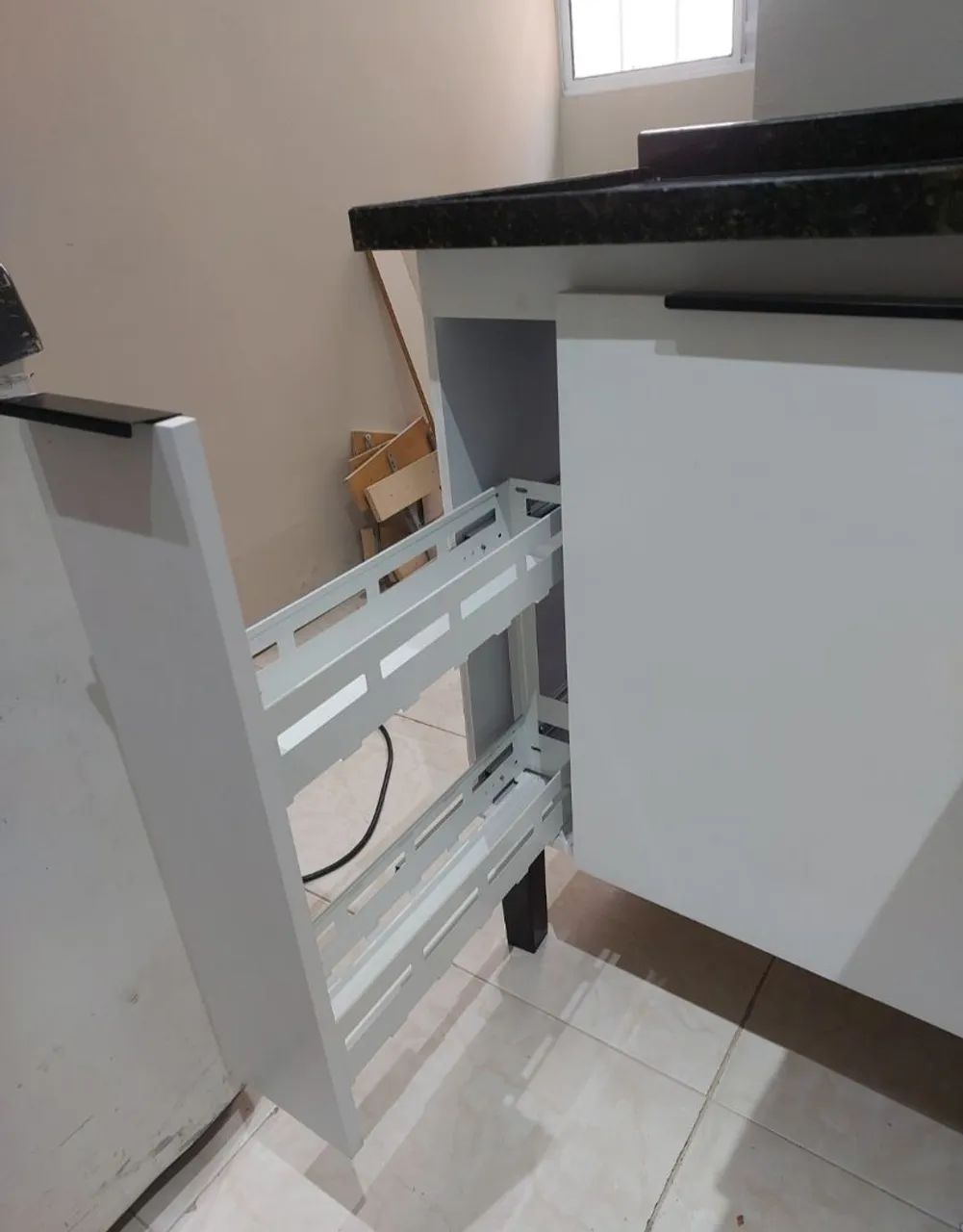 Pia de granito com gabinete de cozinha 2m - Foto 3