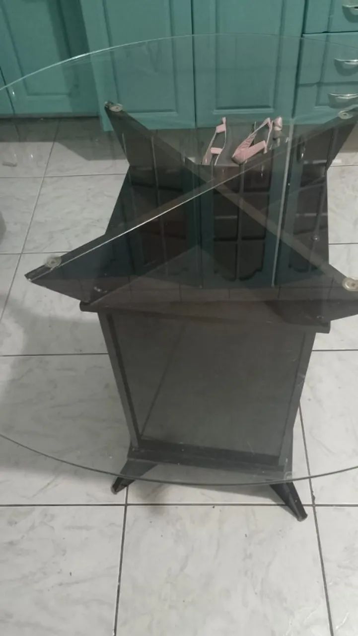 Mesa redonda de vidro 