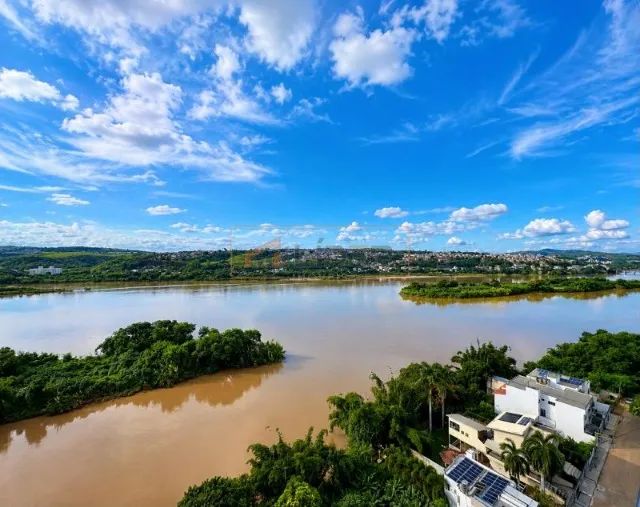 Alugo Apartamento no Edifício Infinity Tower 