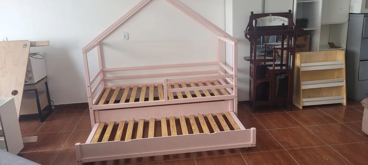 Vendo essa cama com auxiliar tamanho solteiro MDF em ótimo estado de conservação  - Foto 6
