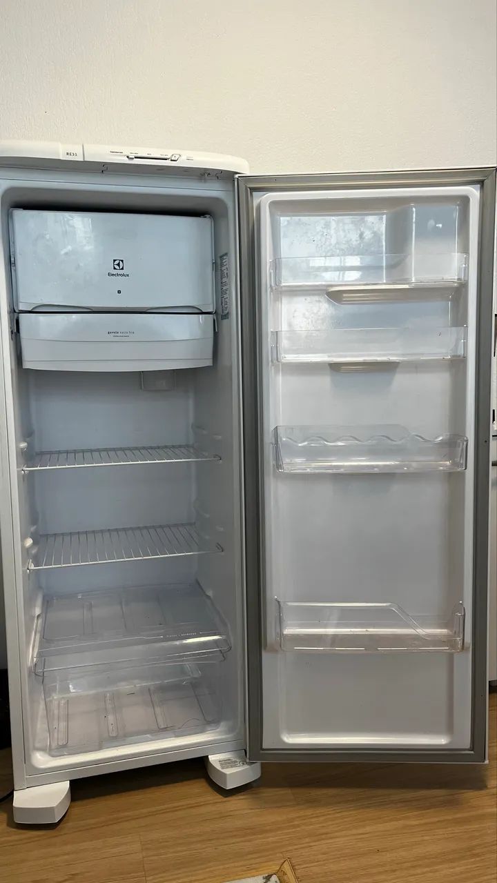 Geladeira Electrolux RE31  - Foto 2
