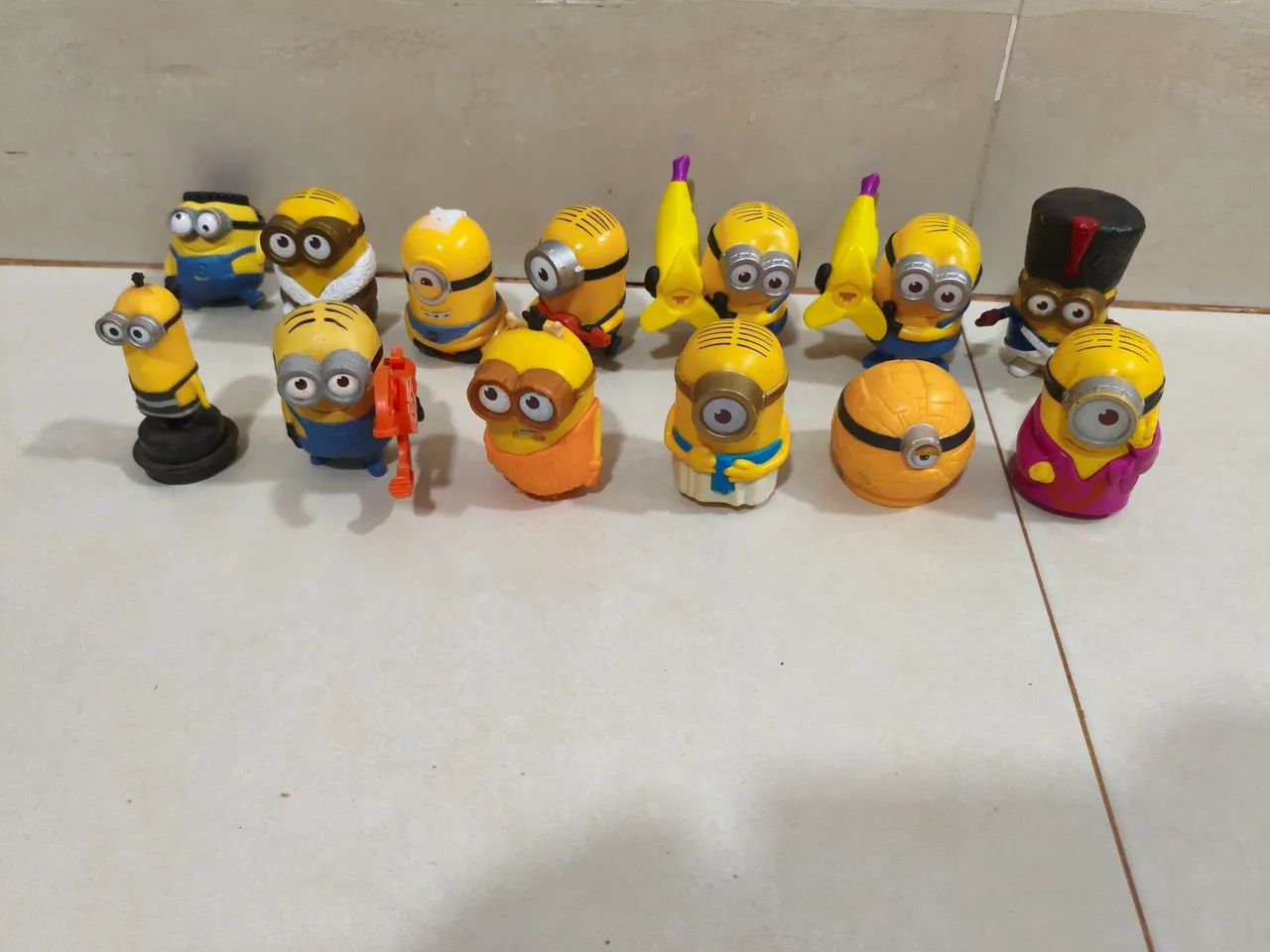 Bonecos colecionáveis preço unitário 