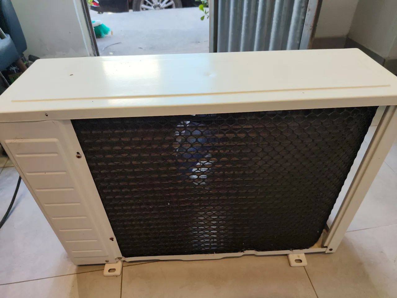 Ar split 12.000 BTUs convencional com controle e gás  - Foto 3