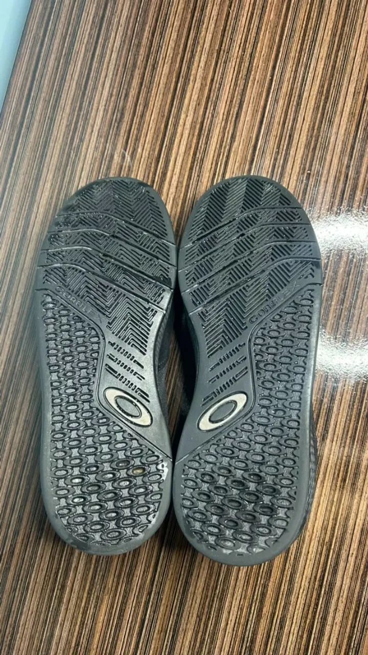 tenis oakley preto - Foto 4