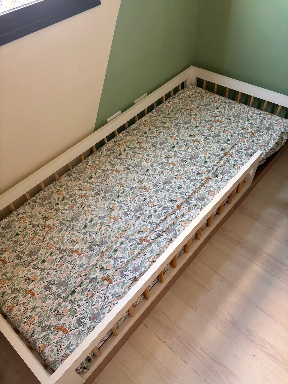 Cama Infantil Montessori com colchão de solteiro
