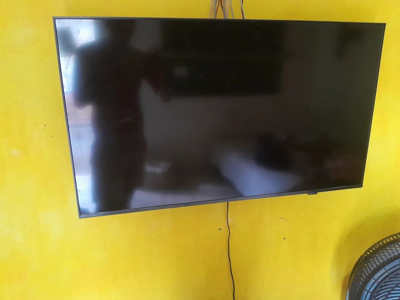 Televisão de 43 polegadas com 4 meses de uso nova - Foto 2