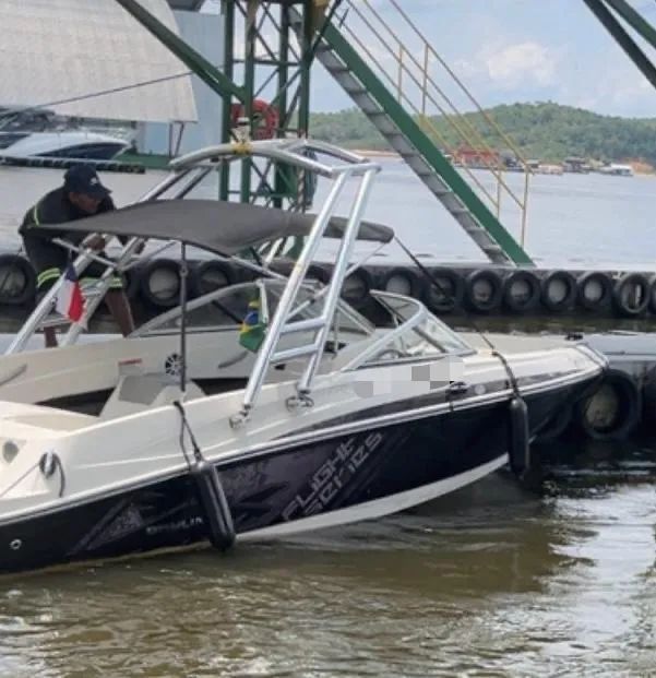 Lancha Bayliner