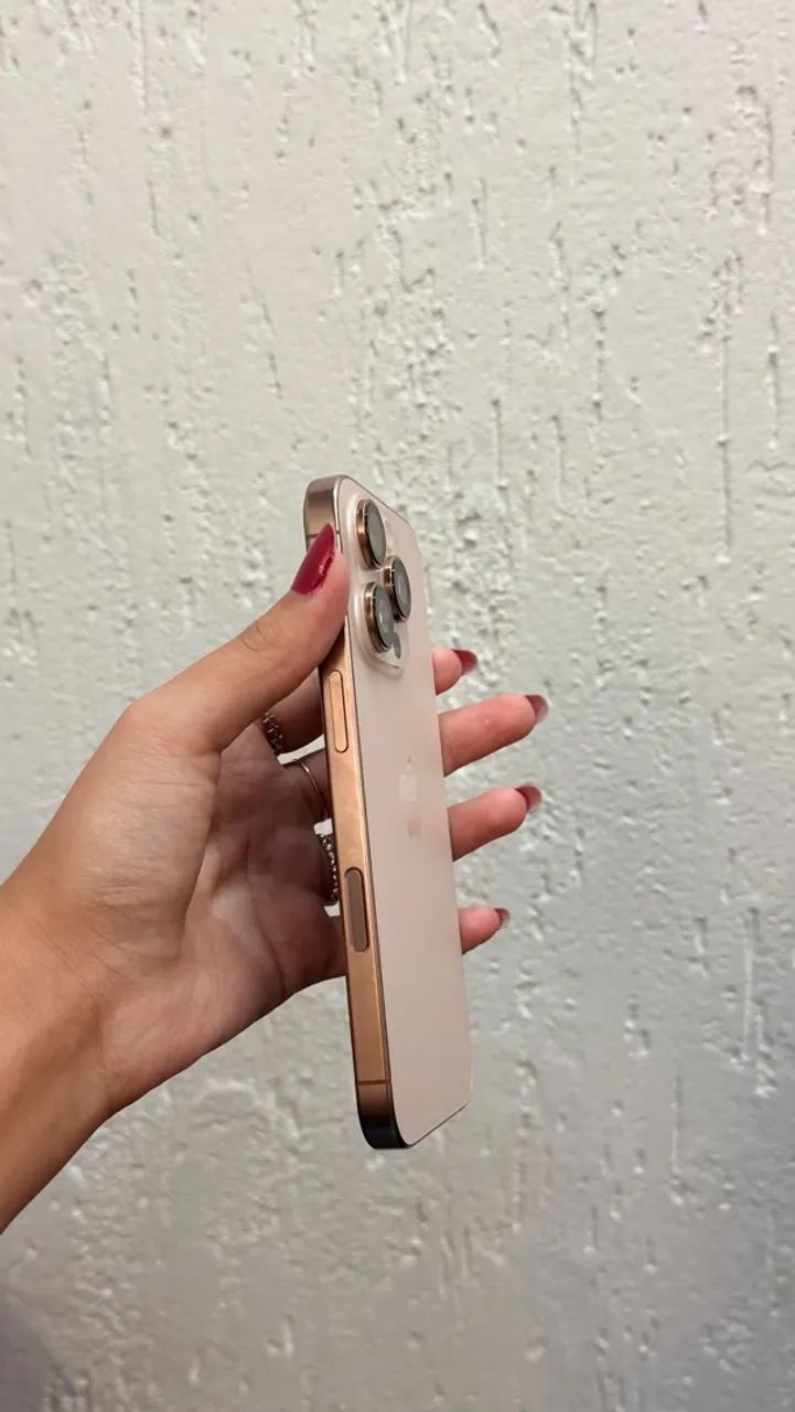 iPhone 16 pro - Foto 2