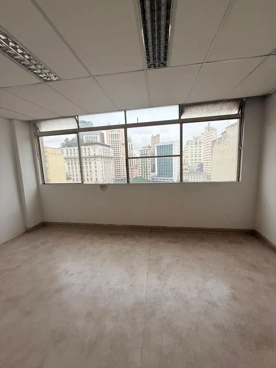 Sala comercial na Rua Coronel Xavier de Toledo, 137 - Conjunto 104  51 m²