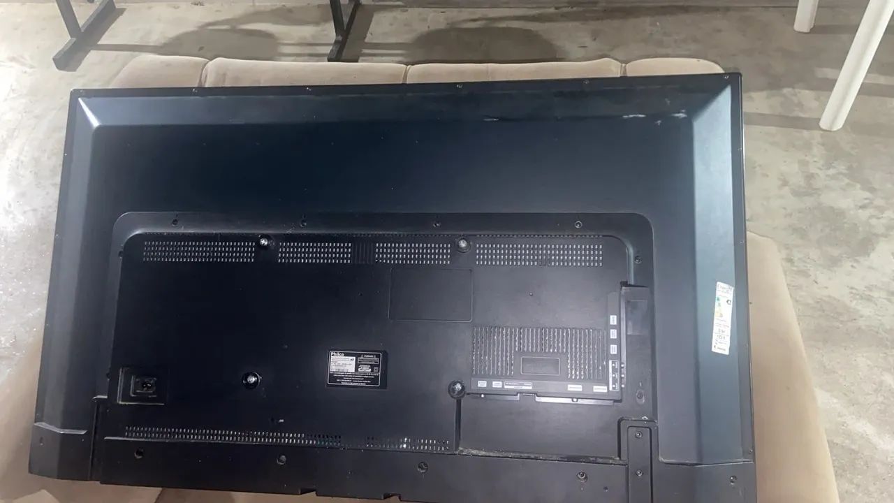  Tv 50 polegadas Philco funcionando aceito propta e aceito troca por celular ou bicicleta  - Foto 2